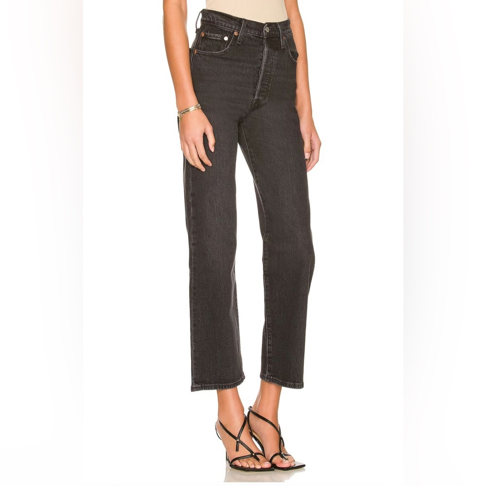 Levi Ribcage Straight Ankle Black Denim- EUC